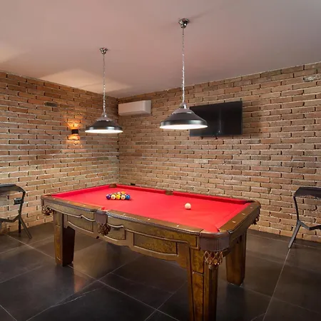 Modern Dea With Jacuzzi And Pool In Porec Villa