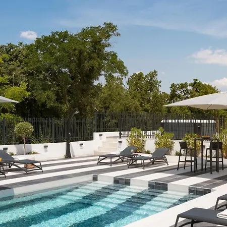 Modern Dea With Jacuzzi And Pool In Porec