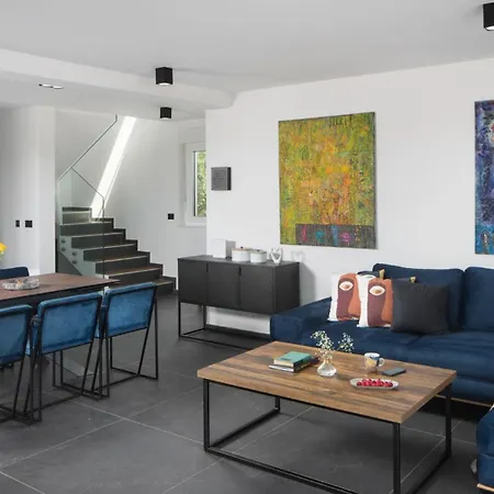 Modern Dea With Jacuzzi And Pool In Porec וילה *