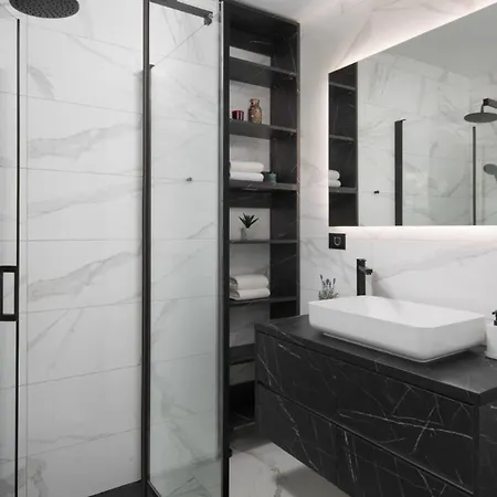 Βίλα Modern Dea With Jacuzzi And Pool In Porec *