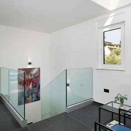 Modern Dea With Jacuzzi And Pool In Porec