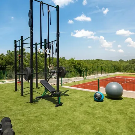 Modern Dea With Jacuzzi And Pool In Porec Villa Flengi