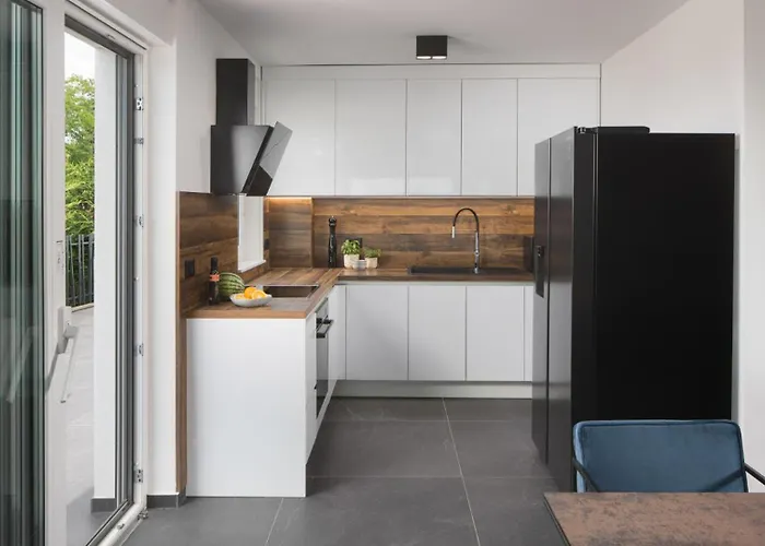 Villa Modern Dea With Jacuzzi And Pool In Porec *